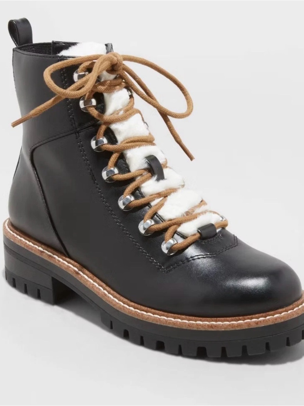 NWT New Day Women Faux Leather Lace Up Ankle Hiking Boots. Size 8